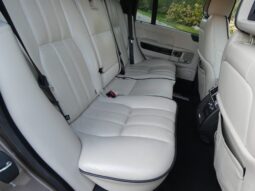 										2012 Land Rover Range Rover HSE Luxury full									