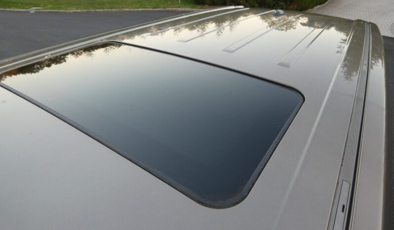 								2012 Land Rover Range Rover HSE Luxury full									