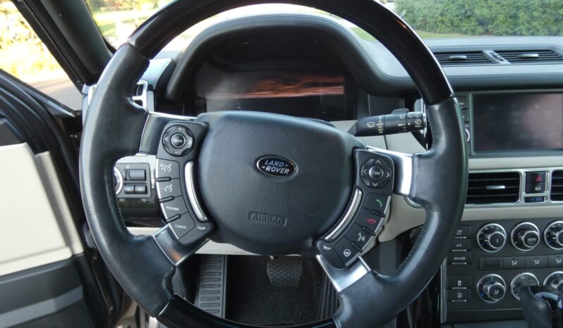 								2012 Land Rover Range Rover HSE Luxury full									