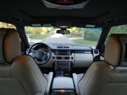 										2012 Land Rover Range Rover HSE Luxury full									