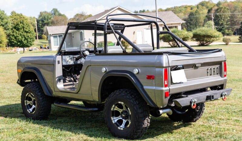 								1974 Ford Bronco 302 5-Speed full									