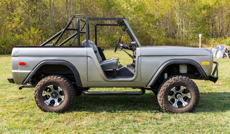 								1974 Ford Bronco 302 5-Speed full									