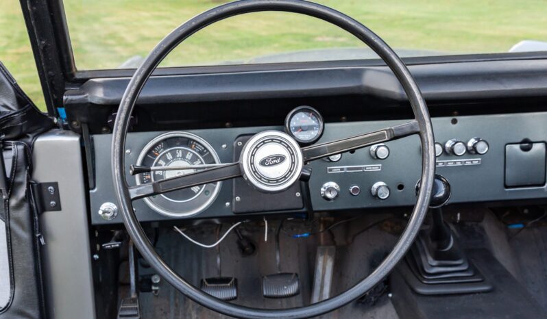 								1974 Ford Bronco 302 5-Speed full									