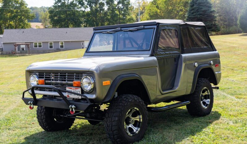 								1974 Ford Bronco 302 5-Speed full									