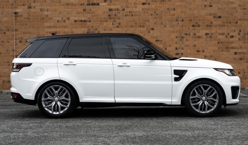 								2016 Land Rover Range Rover Sport SVR full									