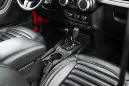 										2018 Jeep Wrangler Unlimited Sahara full									