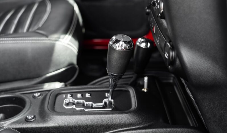 								2018 Jeep Wrangler Unlimited Sahara full									