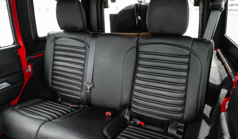 								2018 Jeep Wrangler Unlimited Sahara full									