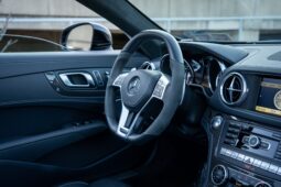 										2013 Mercedes-Benz SL63 AMG P30 Performance Package full									