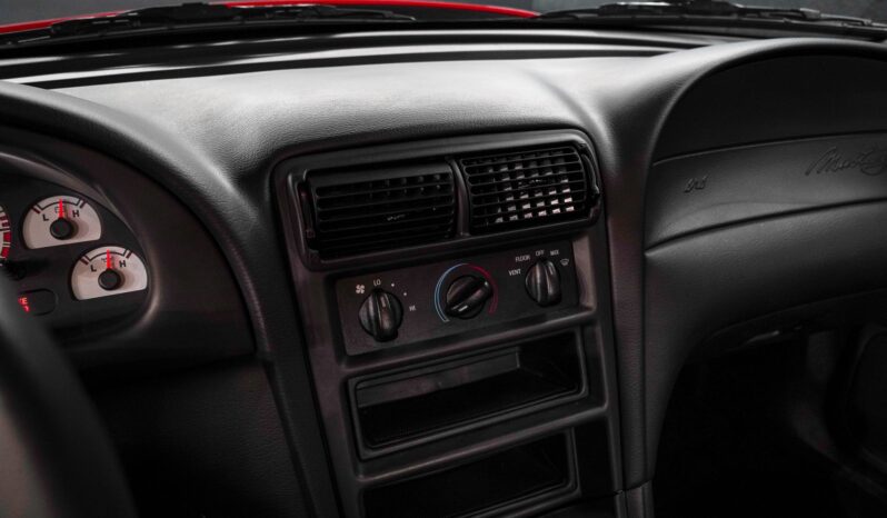 								2000 Ford Mustang SVT Cobra R full									