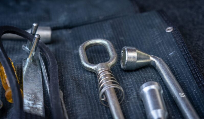 								1975 Porsche 911S Coupe full									