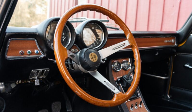 								1969 Alfa Romeo GTV 1750 full									