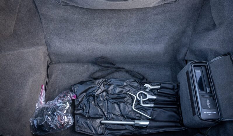 								1997 Porsche 911 Carrera 4S Coupe full									