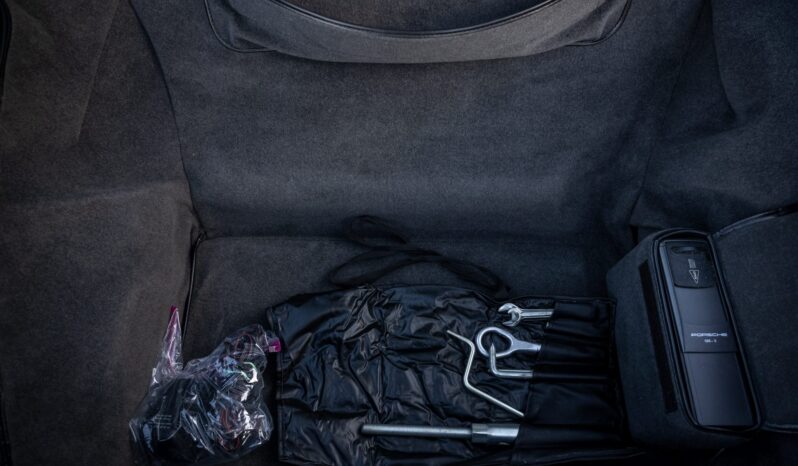 								1997 Porsche 911 Carrera 4S Coupe full									