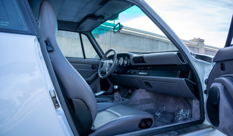 								1997 Porsche 911 Carrera 4S Coupe full									