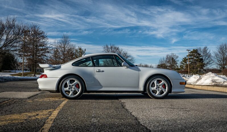 								1997 Porsche 911 Carrera 4S Coupe full									