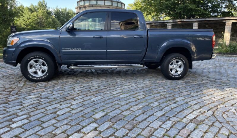 								2006 Toyota Tundra Double Cab SR5 TRD 4×4 V8 full									