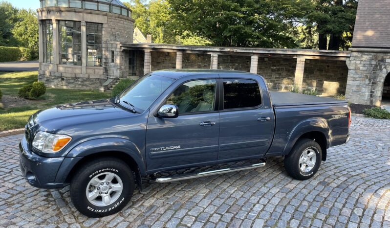 								2006 Toyota Tundra Double Cab SR5 TRD 4×4 V8 full									