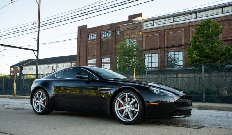 								2006 Aston Martin V8 Vantage 6-Speed full									