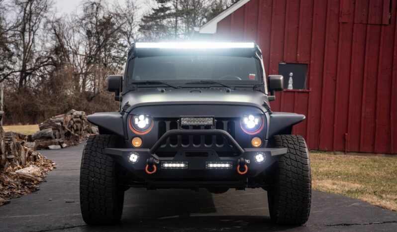 								2014 Jeep Wrangler Unlimited Sahara full									