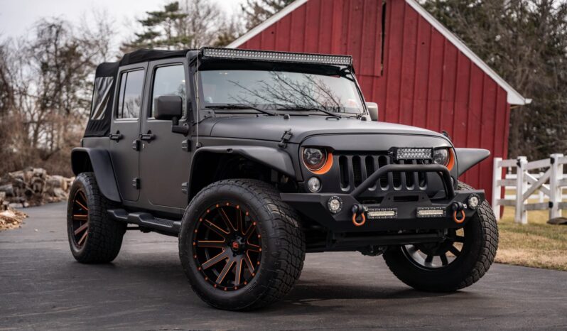 								2014 Jeep Wrangler Unlimited Sahara full									