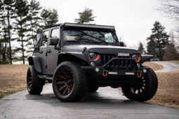 										2014 Jeep Wrangler Unlimited Sahara full									