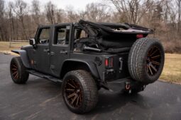 										2014 Jeep Wrangler Unlimited Sahara full									