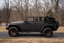 										2014 Jeep Wrangler Unlimited Sahara full									