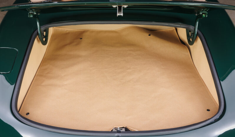 								1974 Jaguar E-Type Series III Roadster V12 4-Speed full									