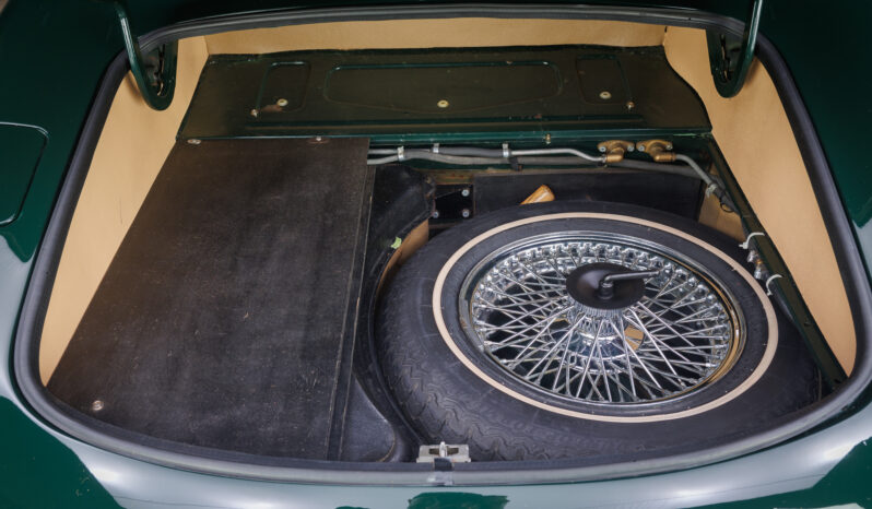 								1974 Jaguar E-Type Series III Roadster V12 4-Speed full									