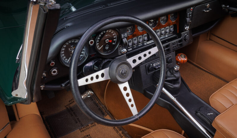 								1974 Jaguar E-Type Series III Roadster V12 4-Speed full									