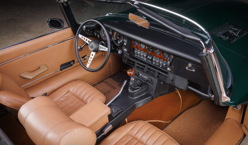 								1974 Jaguar E-Type Series III Roadster V12 4-Speed full									