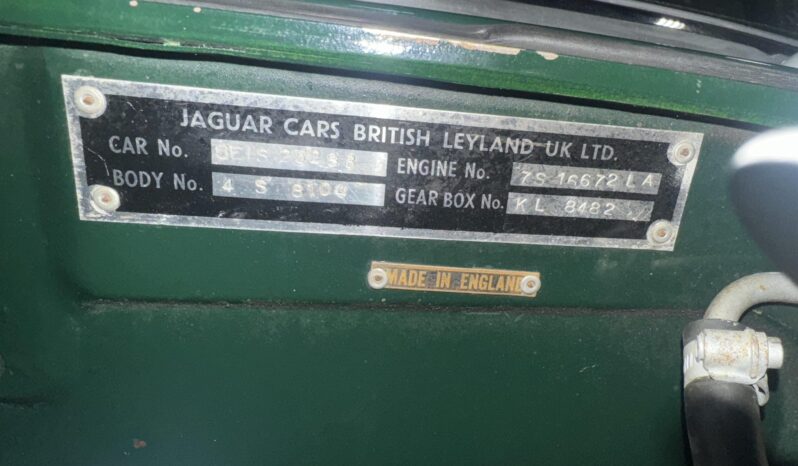 								1974 Jaguar E-Type Series III Roadster V12 4-Speed full									