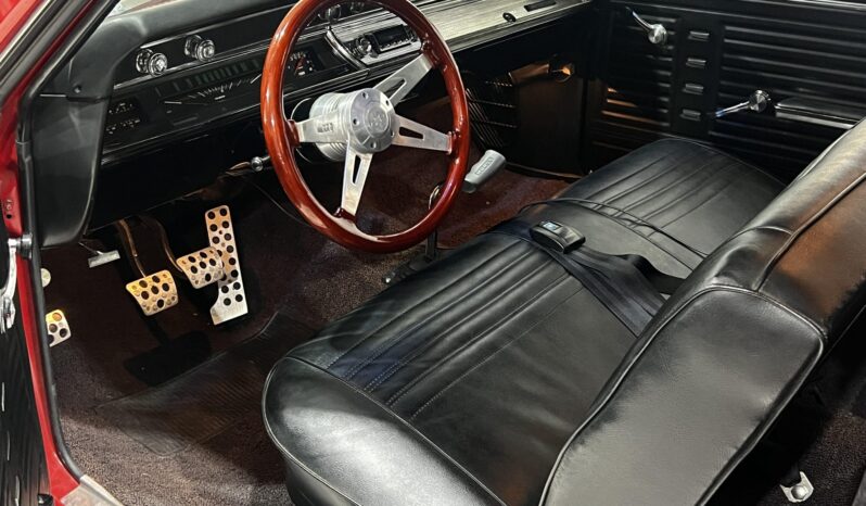 								1967 Chevrolet Chevelle Malibu 5-Speed full									