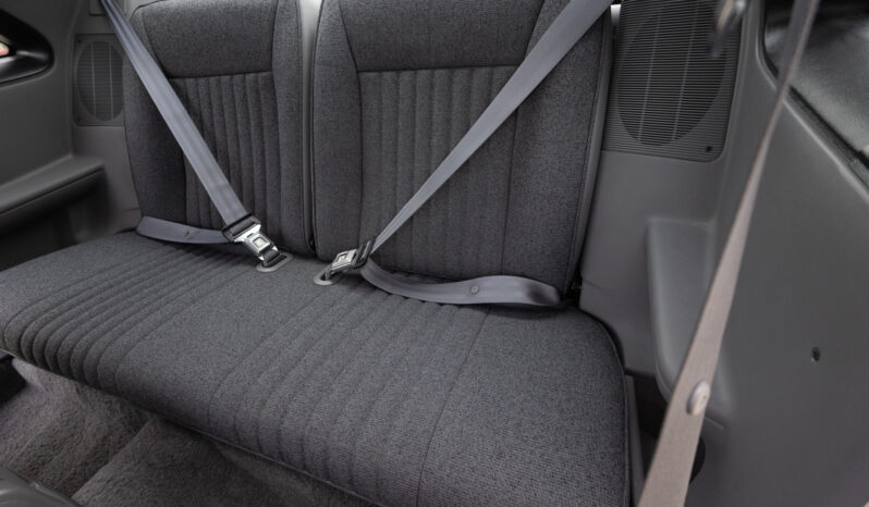 								1993 Ford Mustang GT Hatchback 5.0 full									