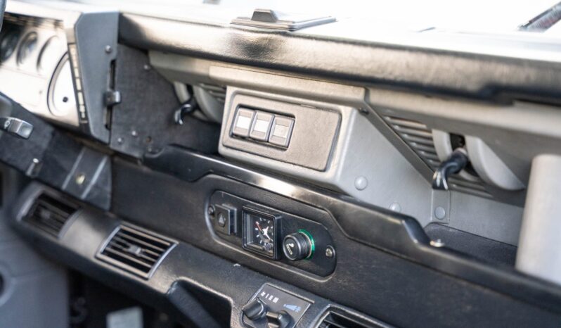 								1997 Land Rover Defender 90 NAS full									