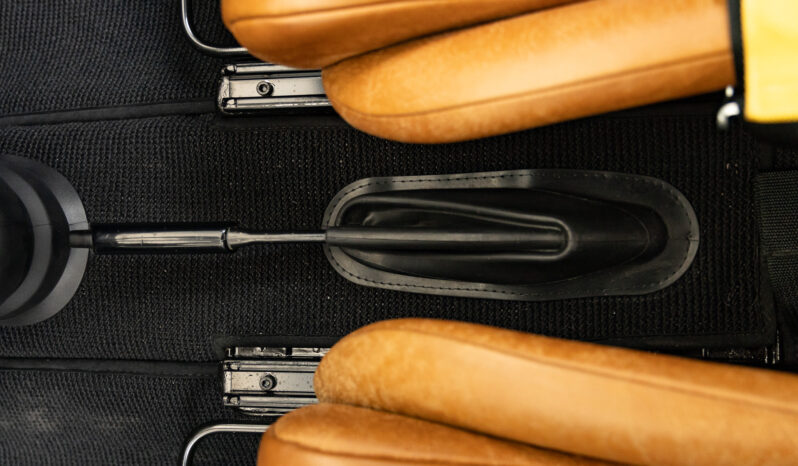 								1976 Porsche 911S Coupe Signature Edition full									