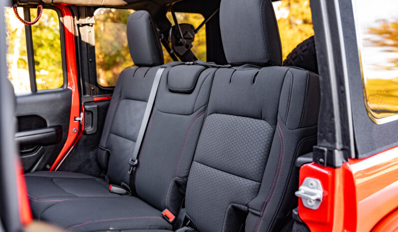 								2021 Jeep Wrangler Unlimited Rubicon 6-Speed full									