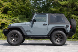 										2015 Jeep Wrangler Sport 6-Speed full									