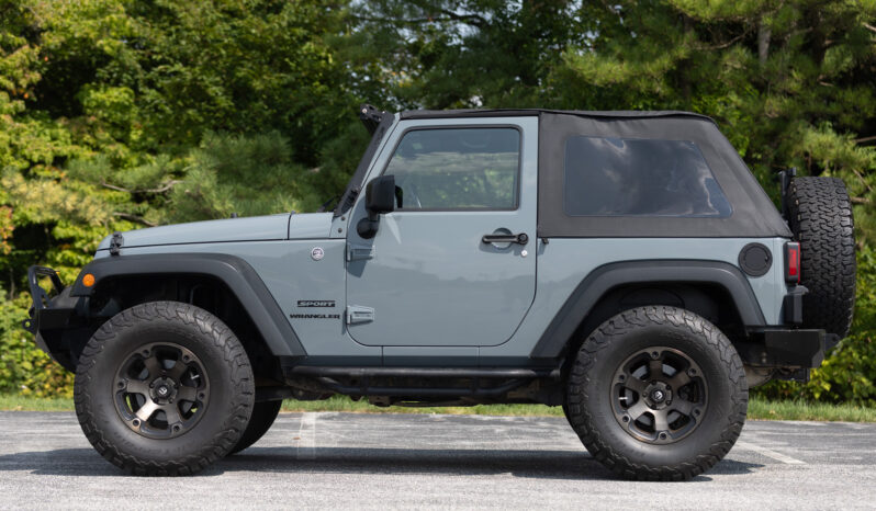 								2015 Jeep Wrangler Sport 6-Speed full									