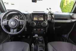 										2015 Jeep Wrangler Sport 6-Speed full									