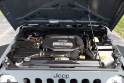 										2015 Jeep Wrangler Sport 6-Speed full									