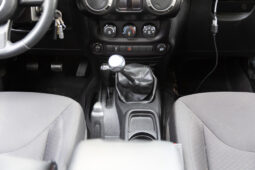 										2015 Jeep Wrangler Sport 6-Speed full									