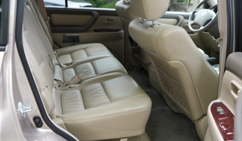 								2004 Toyota Land Cruiser UZJ100 full									