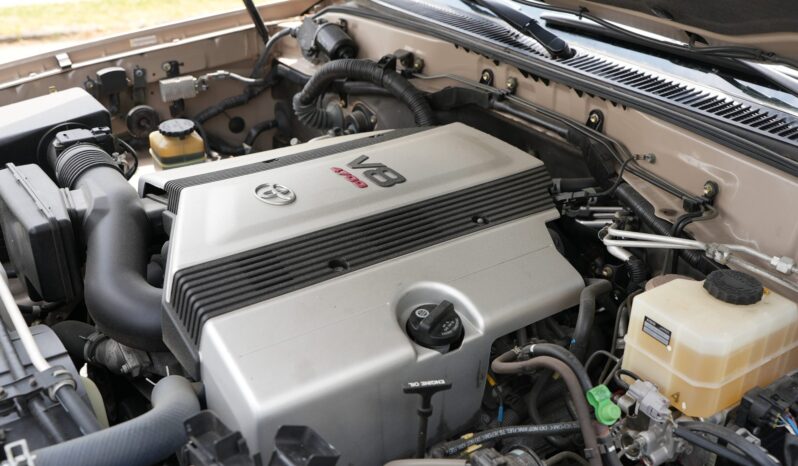 								2004 Toyota Land Cruiser UZJ100 full									