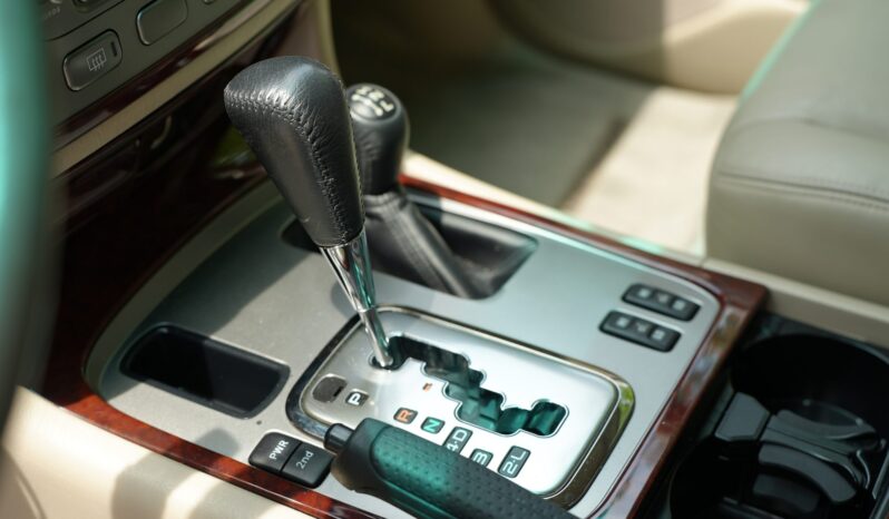 								2004 Toyota Land Cruiser UZJ100 full									