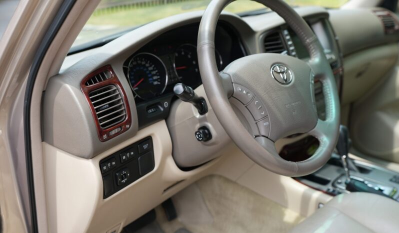 								2004 Toyota Land Cruiser UZJ100 full									