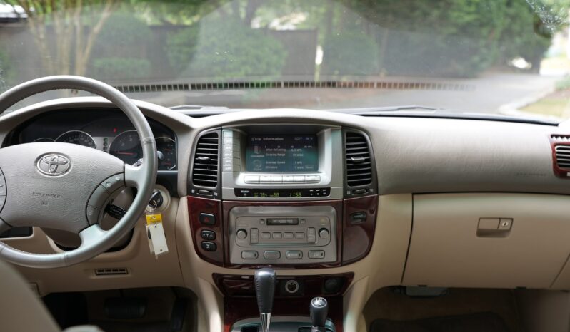 								2004 Toyota Land Cruiser UZJ100 full									