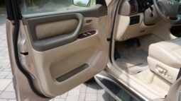 										2004 Toyota Land Cruiser UZJ100 full									