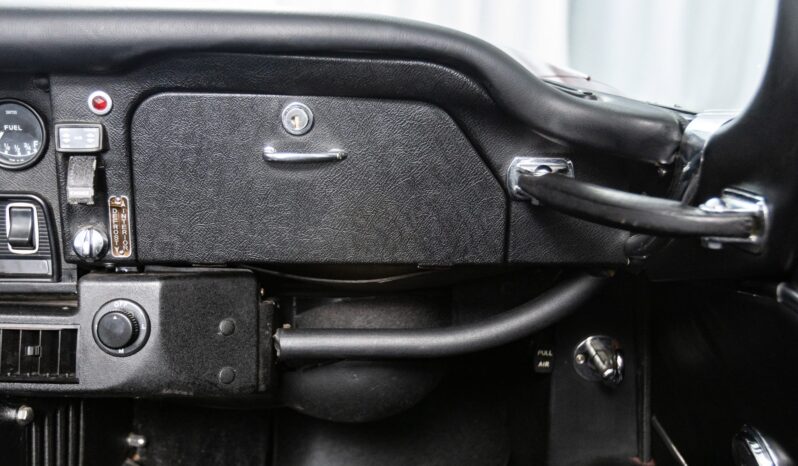 								1974 Jaguar E-Type Roadster V12 4-Speed full									